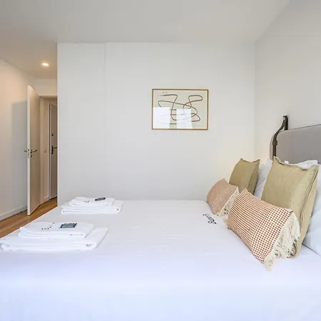 Daire Nax By Liiiving *