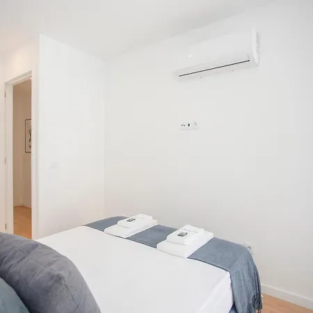 Nax By Liiiving Apartmán