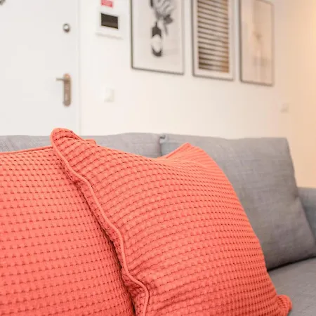 Nax By Liiiving Apartmán